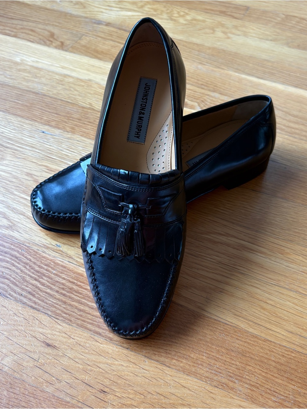 Johnston & Murphy “Breland” Kiltie Tassel Black Leather Loafers Men’s 9M